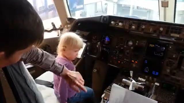 три пилотки смотреть онлайн