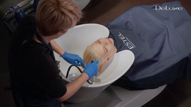 Blond Platinat  Decolorare Pudra DeLuxe Ultra Blond  Nuantare Deluxe Sense Clear Blond  ESTEL