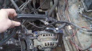 Первая Chevrolet Niva с компрессором SC-14 и сохраненным кондиционером и гуром , но это не точно)