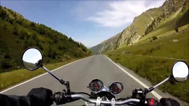 Stilfserjochpass (Stelvio Pass)-Umbrailpass - Suzuki Bandit 600 N смотреть онлайн