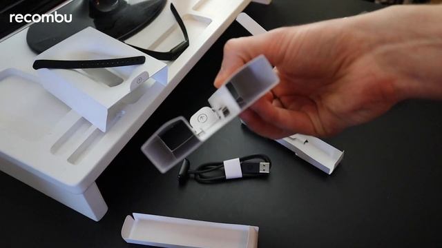 Fitbit Luxe Unboxing: The most fashionable fitness tracker yet? смотреть онлайн