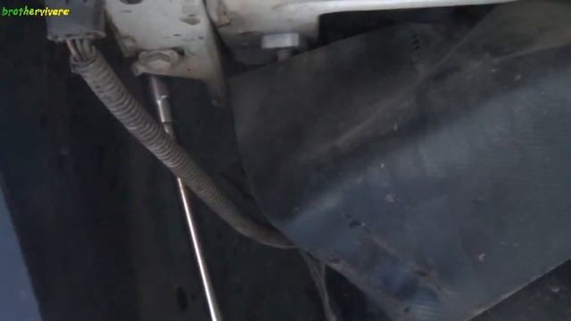 Установка противотуманных фар и молдинга переднего бампера Peugeot Partner 2008+ смотреть онлайн