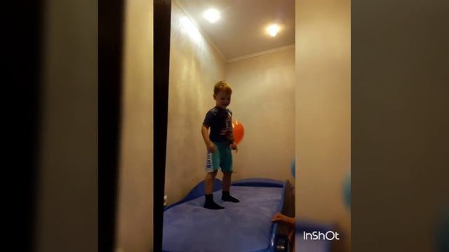 Кровать машина детская Мерседес синяя с подсветкой futuka-kids ru