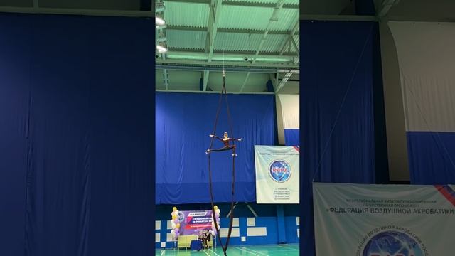 Алёна Кравчук 1 место воздушные полотна и 3 спортивный разряд