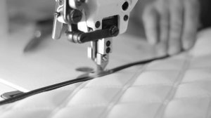 Ковры из экокожи ручной работы. Процесс пошива за 79 секунд.