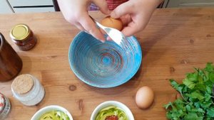 Сочный и пышный омлет с кабачком. Рецепт.