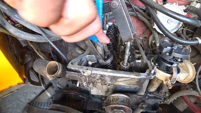 Замена маслосъемных колпачков без снятия головки ВАЗ 2101-2107 смотреть онлайн