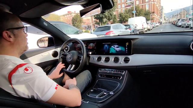 Mercedes E200D (Parte 2) | Park Assist e Interior #testdrive смотреть онлайн