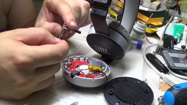 Беспроводные наушники JBL или как определить сопротивление резистора в обвязке кнопок смотреть онлайн