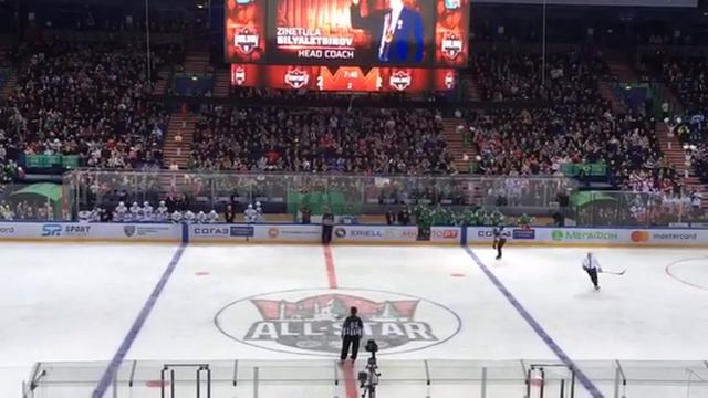 Зинэтула Билялетдинов пробивает буллит