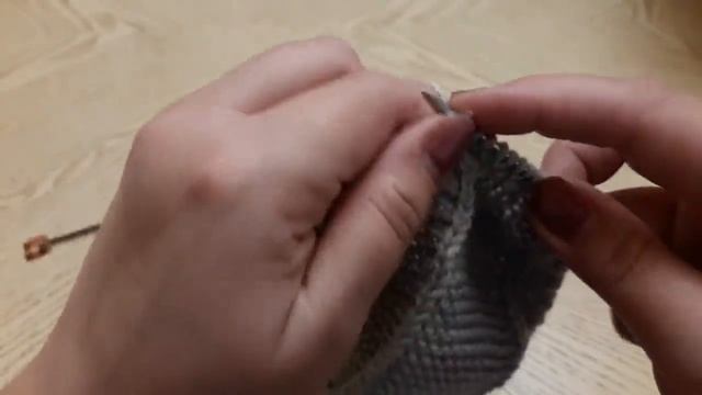 Тапочки-следки на двух спицах без шва №1. смотреть онлайн