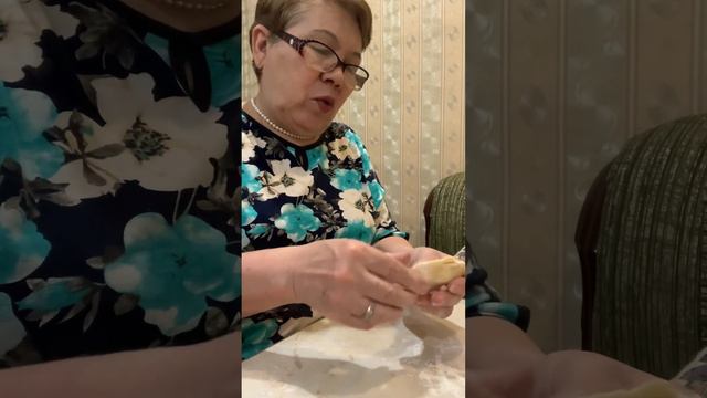 Давайте лепить вкусные вареники. смотреть онлайн