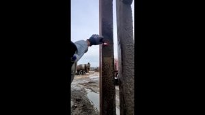 Очистка металлического столба от бетона - средство DestCad