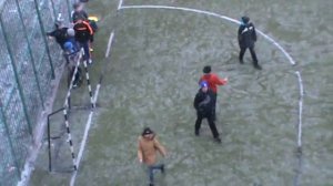 Орловские ребята играют в футбол