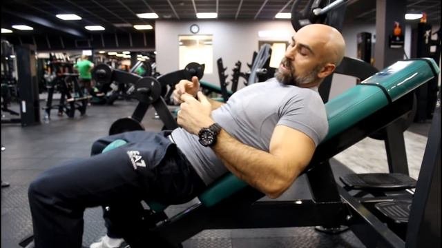 КАК ТРЕНИРОВАТЬСЯ ПРИ МЕЖПОЗВОНКОВЫХ ГРЫЖАХ ?