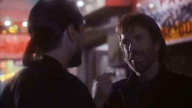 Чак Норрис:-По твоему это удар?Вот это удар смотреть онлайн