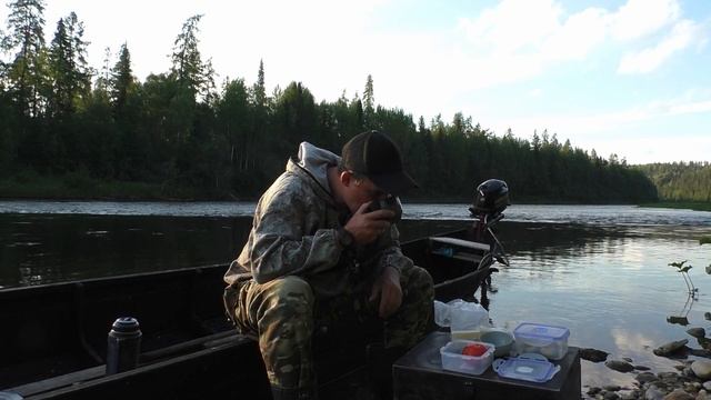 Рыбалка на хариуса. Крупный хариус. Везу мотособаку на лодке.Рыбалка 2021. смотреть онлайн