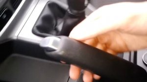 ?Ford Focus (Форд Фокус): Как поставить машину на ручник (ручной тормоз)?