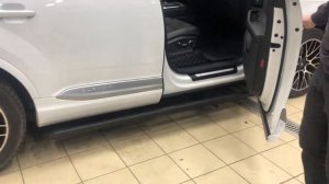 Audi Q7, Q8 - выезжающие моторизованные пороги