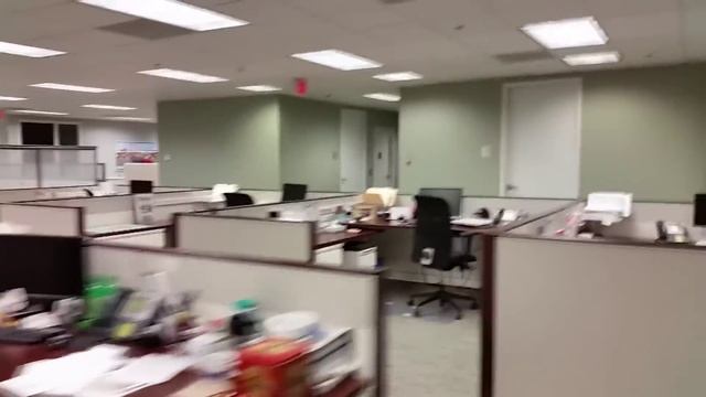 Обычный день "офисного планктона" в Америке смотреть онлайн