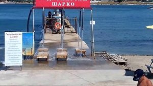 Севастополь.Городской пляж "Омега".а также дикий пляж.Местные все тут отдыхают.Крым 2017