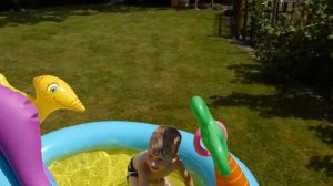 детский игровой бассейн Влог дети играют доброе детское видео