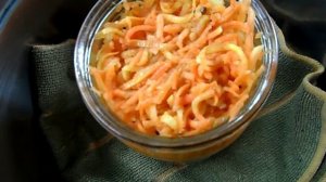 ВКУСНО!!Морковь по корейски на зиму со стерилизацией(просто и быстро)