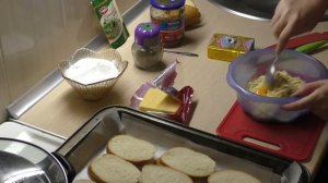 САМЫЕ ВКУСНЫЕ ГОРЯЧИЕ БУТЕРБРОДЫ С ФАРШЕМ В ДУХОВКЕ//ВКУСНЫЙ ПЕРЕКУС