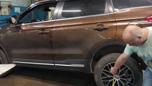 Geely Atlas 2,4 и что нужно чтобы поехал задом, короткая версия. (Джили Атлас заезжает задом)