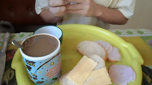 ОБЖОР | СЫР ГАУДА С ВЕТЧИНОЙ ПО-МОРДОВСКИ смотреть онлайн