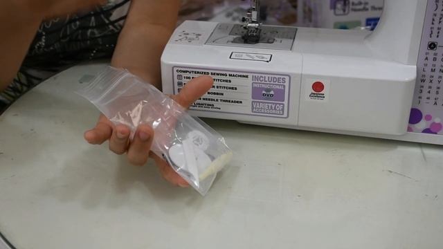 BROTHER FS 155 SEWING MACHINE UNBOXING смотреть онлайн