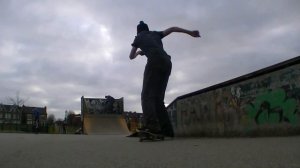 Nollie BS Bigspin Off Kicker