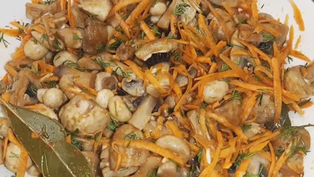 Маринованные грибочки шампиньоны по рецепту food блоггера из Одессы Валерия П. (720p).mp4