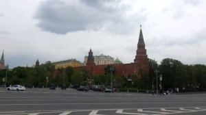 Кортеж заезжает в Боровицкую башню Кремля