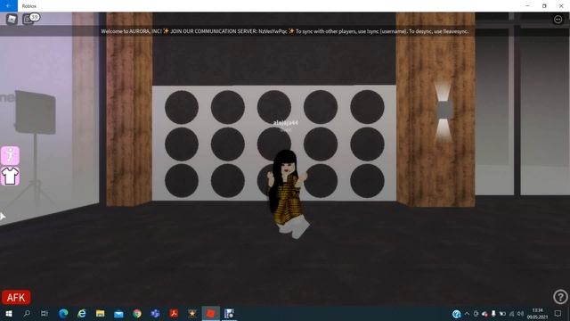 TWICE- Feel Special DANCE PRACTICE IN ROBLOX смотреть онлайн