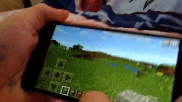 Minecraft On iPhone 6s смотреть онлайн