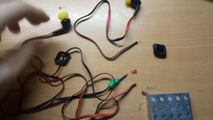 Как починить штекер наушников с микрофоном / How to fix an earphone plug with microphone