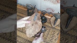 Идея переделки старой люстры в винтажные подсвечники.