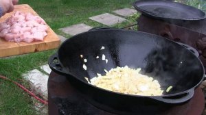 Плов с курицей в казане / Простой и вкусный рецепт