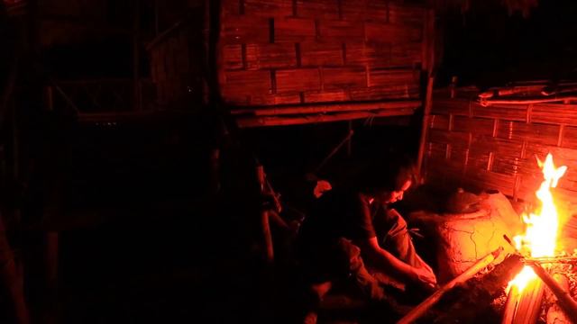 Make a hut to relax and hunt at night : Survival Alone In The Rainforest | EP.97 смотреть онлайн