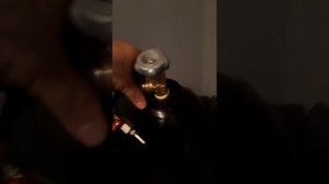 Замена газового баллона. Установка редуктора на новый баллон