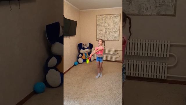 Броски булав на 2 оборота. смотреть онлайн