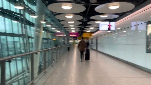 London Heathrow Terminal 5 to Terminal 3 | London Airport Terminal 5 to Terminal 3 смотреть онлайн