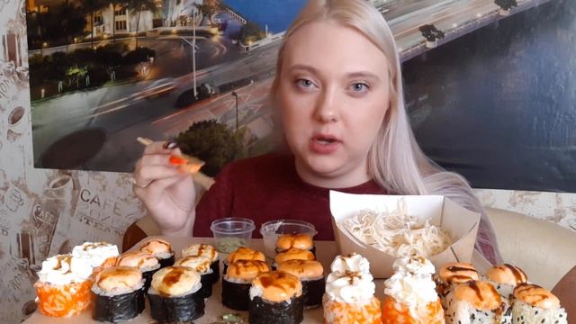 Мукбанг/Mukbang. Роллы и фунчоза с креветкой. Rolls and funchosa with shrimp. смотреть онлайн