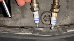 Mercedes Benz w212 w204 how to change spark plugs Bosch double platinum замена свечей зажигания