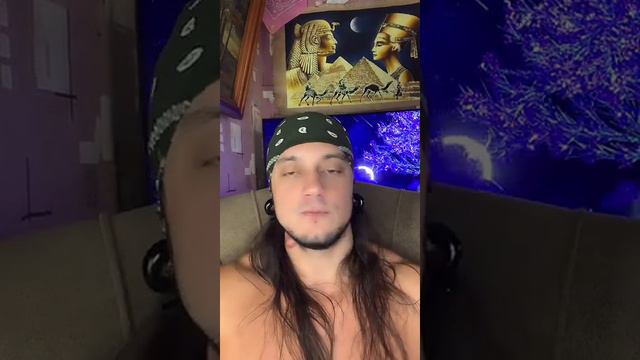 Девушка Рассталась С Тобой, Но Продолжает Мониторить. Стрим В Тик Ток смотреть онлайн