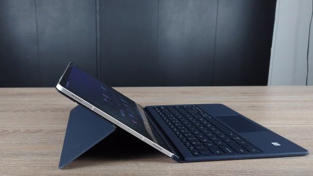 Samsung Galaxy Tab S9 +/S9 FE + Book Cover Keyboard Review