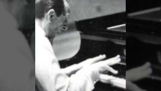 ВЛАДИМИР ГОРОВИЦ - "ПОЛЁТ ШМЕЛЯ" Н.РИМСКИЙ КОРСАКОВ ("Flight of the Bumble-bee " Vladimir Horowitz) смотреть онлайн