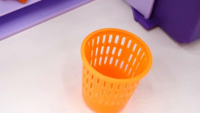 Повару понравилась официантка Барби! Любовь Барби — игры в куклы для девочек смотреть онлайн