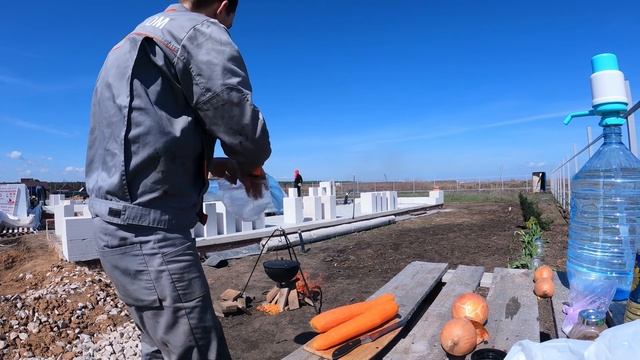 Дом мечты, кладка 1 ряда газоблока и армировка композитной арматурой смотреть онлайн